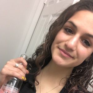 Meet your Posher, Victoria